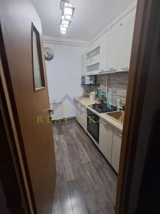 Apartament 2 camere decomandat zona Grivitei - foto 3