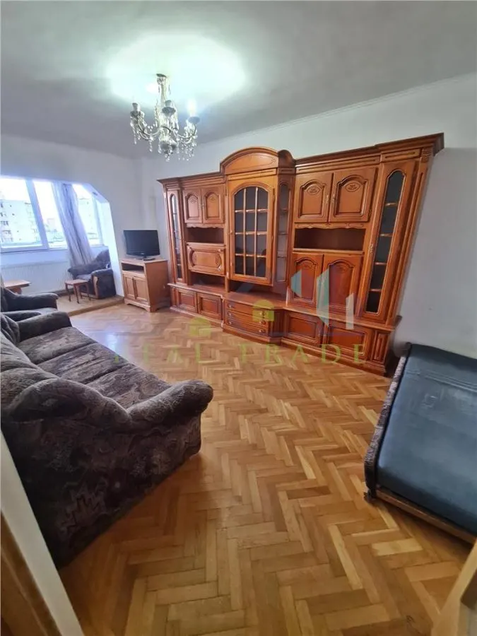 Apartament 3 camere Racadau- Carpatilor - foto 1