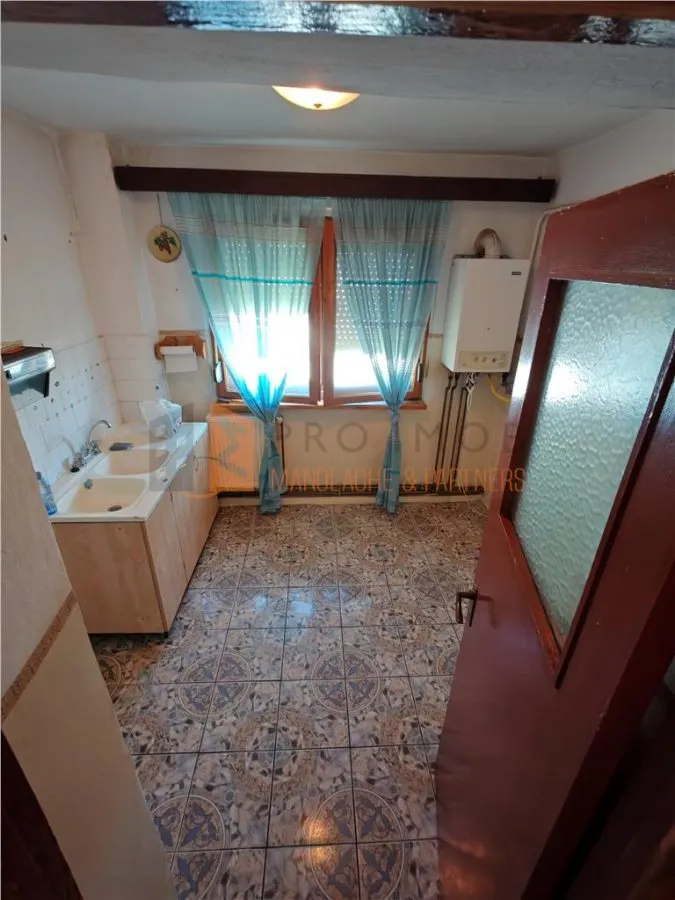 EXCLUSIVITATE! Apartament 3 camere cf 1 semidecomandat zona Micro 5 - foto 7