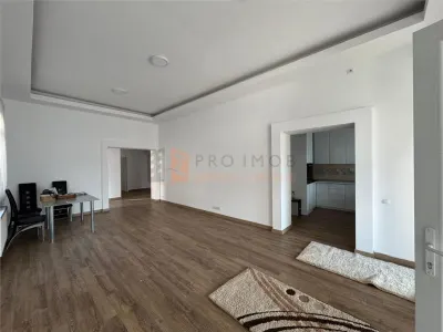 Casa sau Spatiu comercial  in zona magazinelor satesti - foto 5