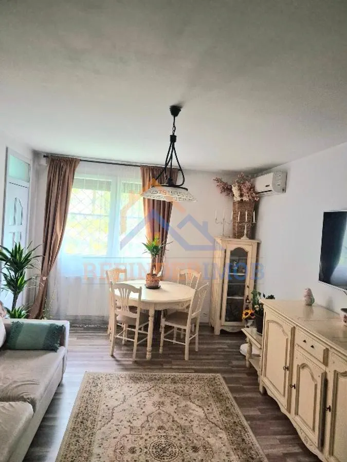 Apartament de vanzare cu 3 camere, zona Titan - Metrou Nicolae Grigorescu - foto 2