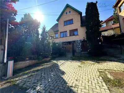 Casa de inchiriat in centru istoric ultracentral - Brasov