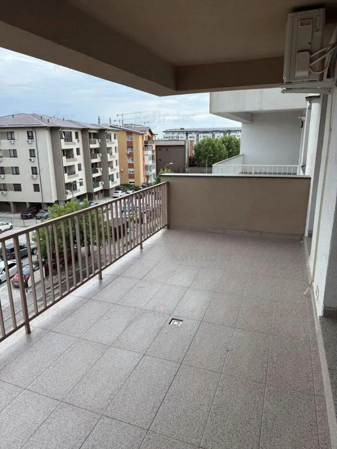 vanzare garsoniera | 51mp utili |  Bazin Titan | Parcul Teilor | et 3/7 |  bloc 2022 | terasa 14mp cu vedere frumoasa | - foto 4