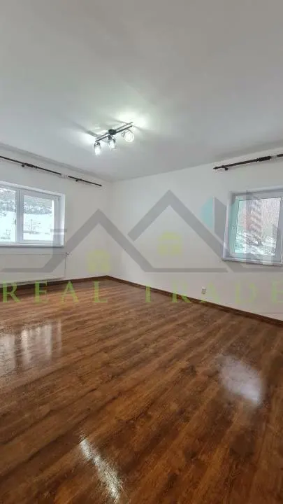 Apartament 2 camere decomandat, renovat Racadau - foto 1