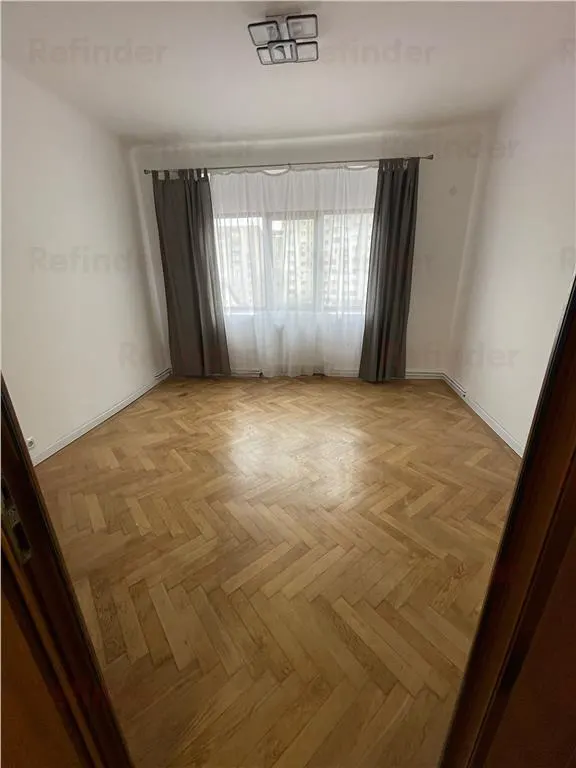 apartament 3 camere Piata Muncii, la 1 minut de gura de metrou, 90mp utili ,etaj 5/8, vedere spate, centrala proprie, lift, amenajat. - foto 11