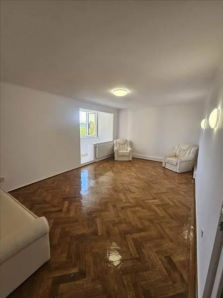 Vanzare apartament 4 camere decomandat etaj intermediar Astra, Brasov - foto 1