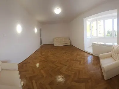 Vanzare apartament 4 camere decomandat etaj intermediar Astra, Brasov - foto 2