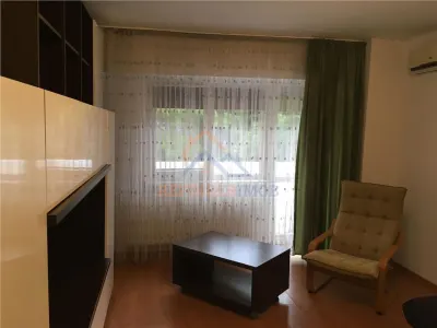 Garsoniera de vanzare, zona Mall Vitan - Bucuresti