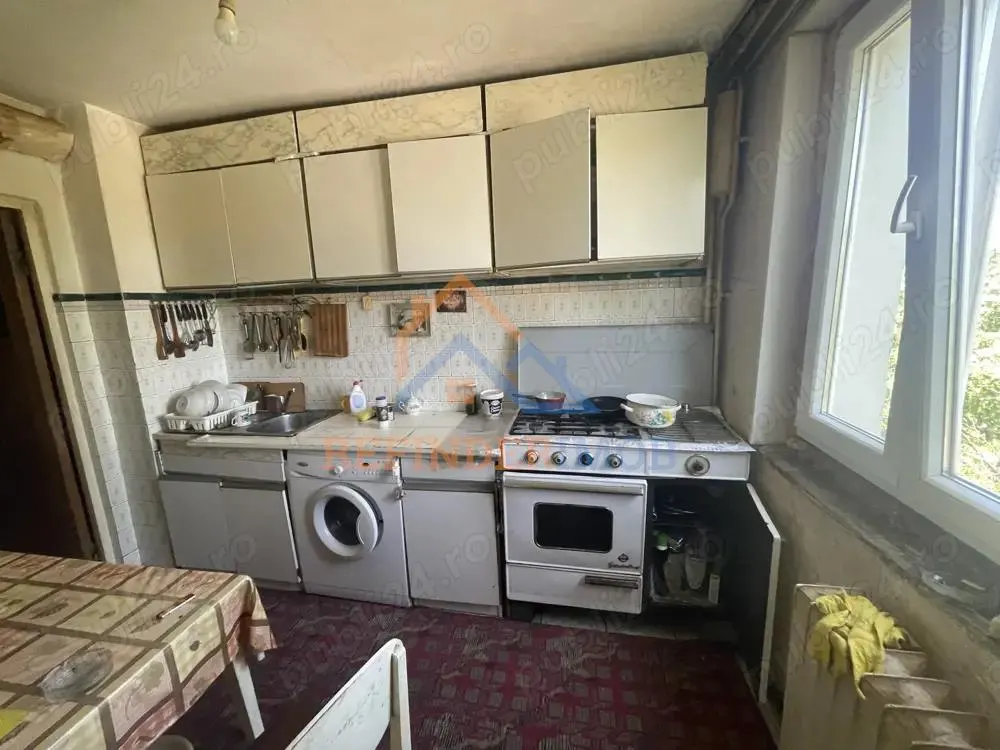 Apartament de vanzare cu 4 camere, zona Ozana - foto 5