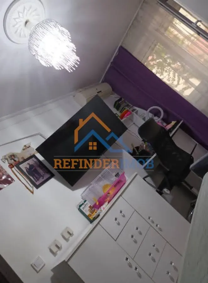 Apartament cu 3 camere transformat in 2 camere, zona Nerva Traian - foto 4