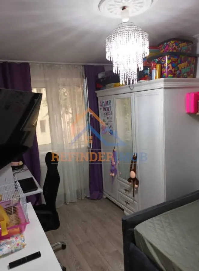 Apartament cu 3 camere transformat in 2 camere, zona Nerva Traian - foto 5