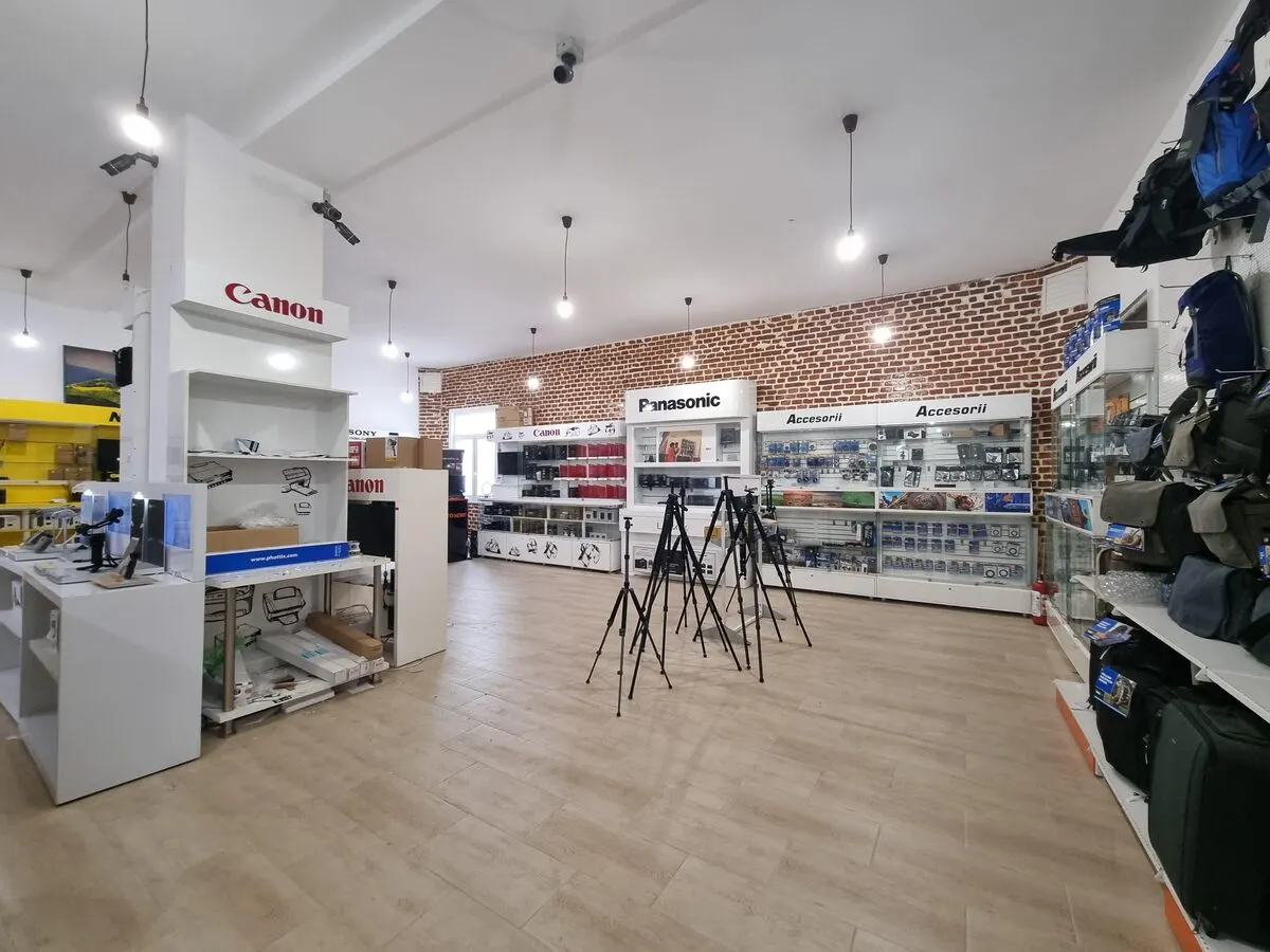Spatiu comercial cu 4 incaperi, Ultracentral, zona Bulevardul Eroilor - foto 1