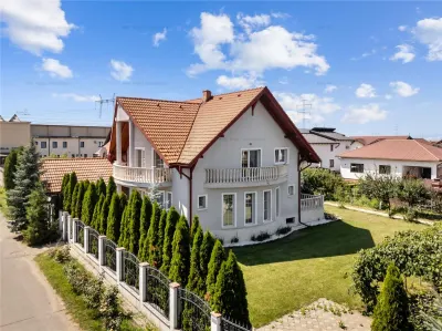 Vila / Casa superba cu 5 camere zona | 1032 mp teren |  Sanpetru Brasov - foto 15