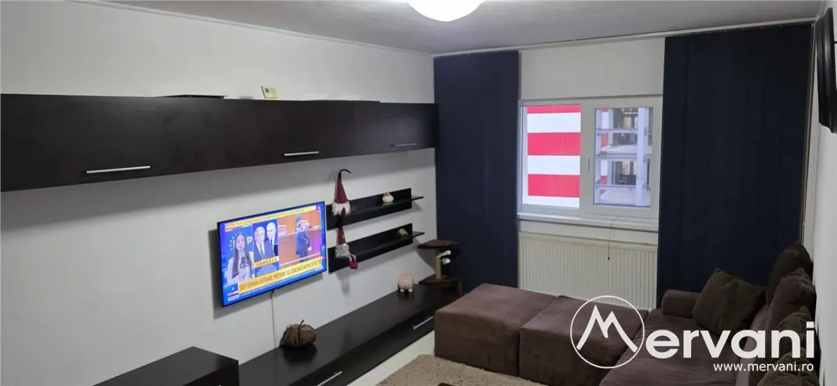 Apartament cu 2 camere de vânzare în Câmpina, zonă Central - foto 1