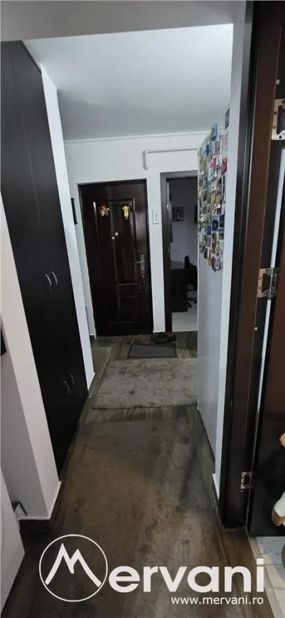 Apartament cu 2 camere de vânzare în Câmpina, zonă Central - foto 10