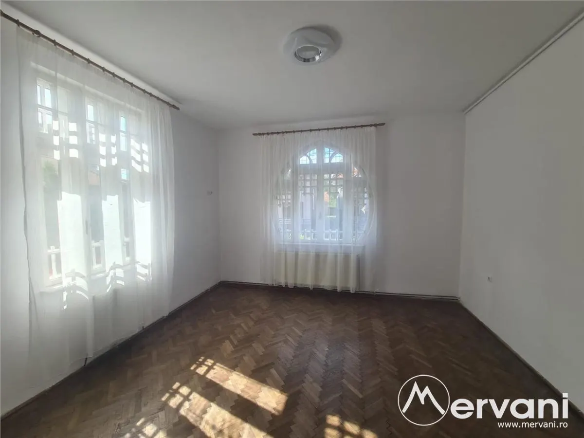 Spatiu de birou la Casa în Câmpina, zona centrala - foto 4