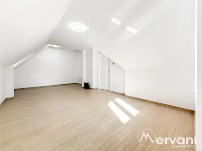 Vila de vanzare cu 6 camere in Sinaia - foto 11