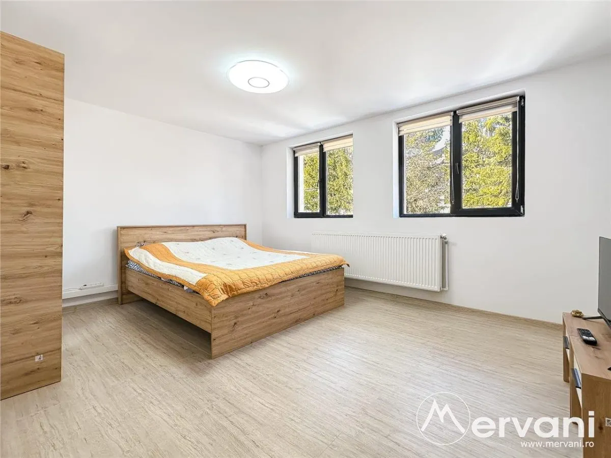 Vila de vanzare cu 6 camere in Sinaia - foto 5