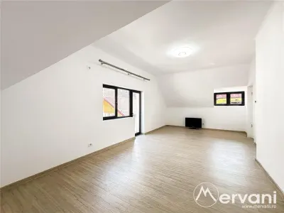 Vila de vanzare cu 6 camere in Sinaia - foto 10