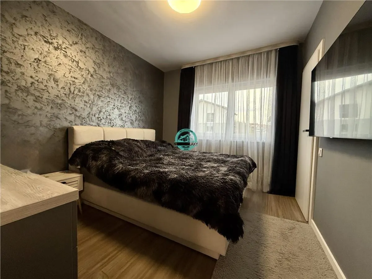 Casa cu 4 camere de vanzare, moderna, teren 360 mp in Livezeni - foto 4