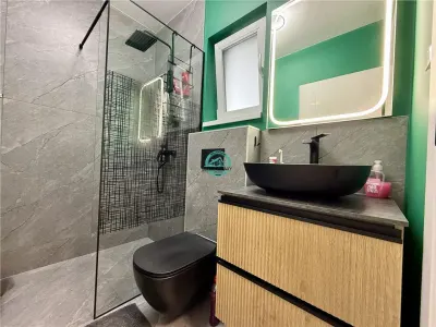 Casa cu 4 camere de vanzare, moderna, teren 360 mp in Livezeni - foto 8