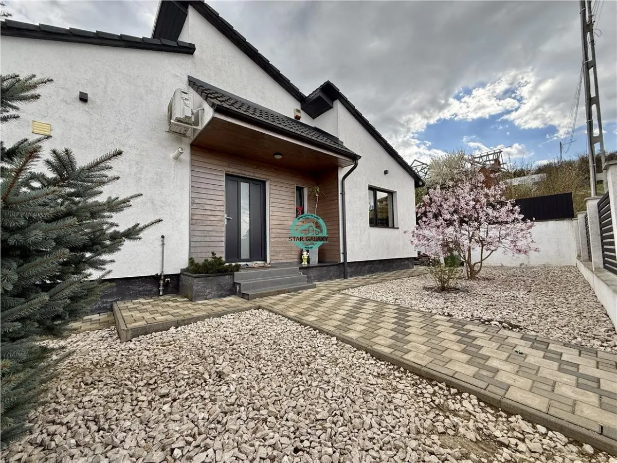Casa cu 4 camere moderna de vanzare, teren 550 mp, in Budiu Mic - foto 1