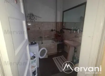 Apartament cu 3 camere de vanzare in Campina - foto 11