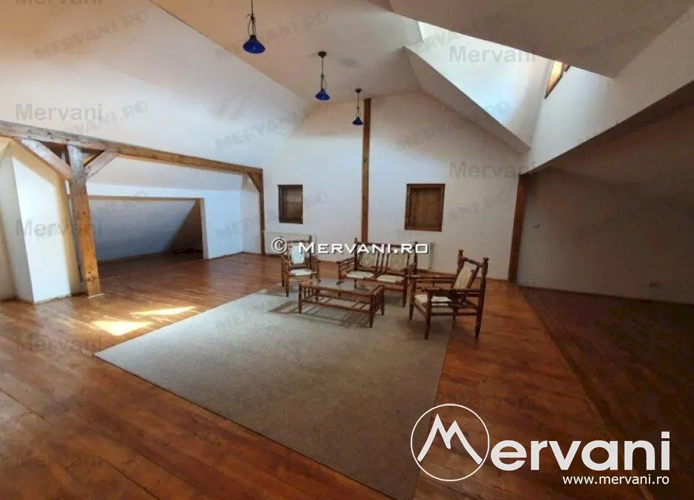 Casa  de vanzare in Comarnic (zona Ghiosesti) - foto 1