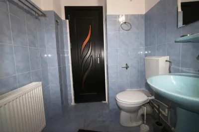 Apartament 2 camere Nicolina prima statie din Podu Ros - foto 11