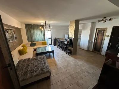 Apartament 4 camere exclusivist ultracentral, Palas - Iasi