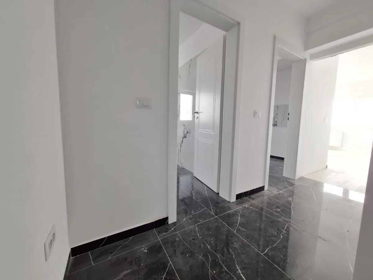 Apartament 1 camera de vanzare in Iasi, Galata, 46.72 mp, baie cu geam - foto 10