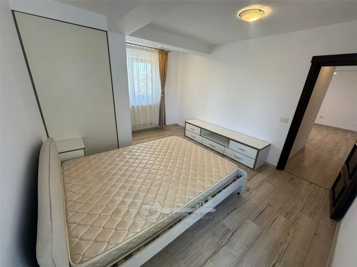 Ap 3 camere decomandat | Etaj 1I 76 mp| Lângă Palas |Parcare inclusa| Ideal investiţie - foto 2