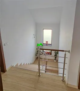 Casa de vanzare 5 camere Sibiu Bavaria - foto 2