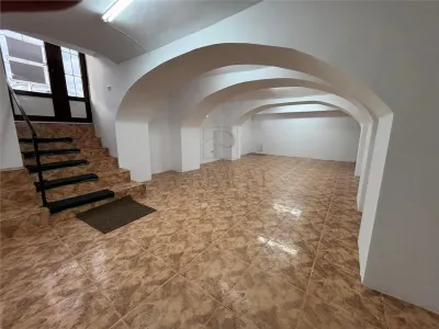 SAGULUI - SPATIU COMERCIAL  - ACCES STRADAL - CENTRALA PROPRIE - PROASPAT RENOVAT - Timisoara