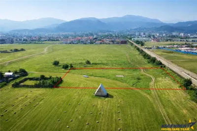 Teren intravilan pretabil:constructie blocuri/vile/investitional, Tractorul, Brasov - Brasov