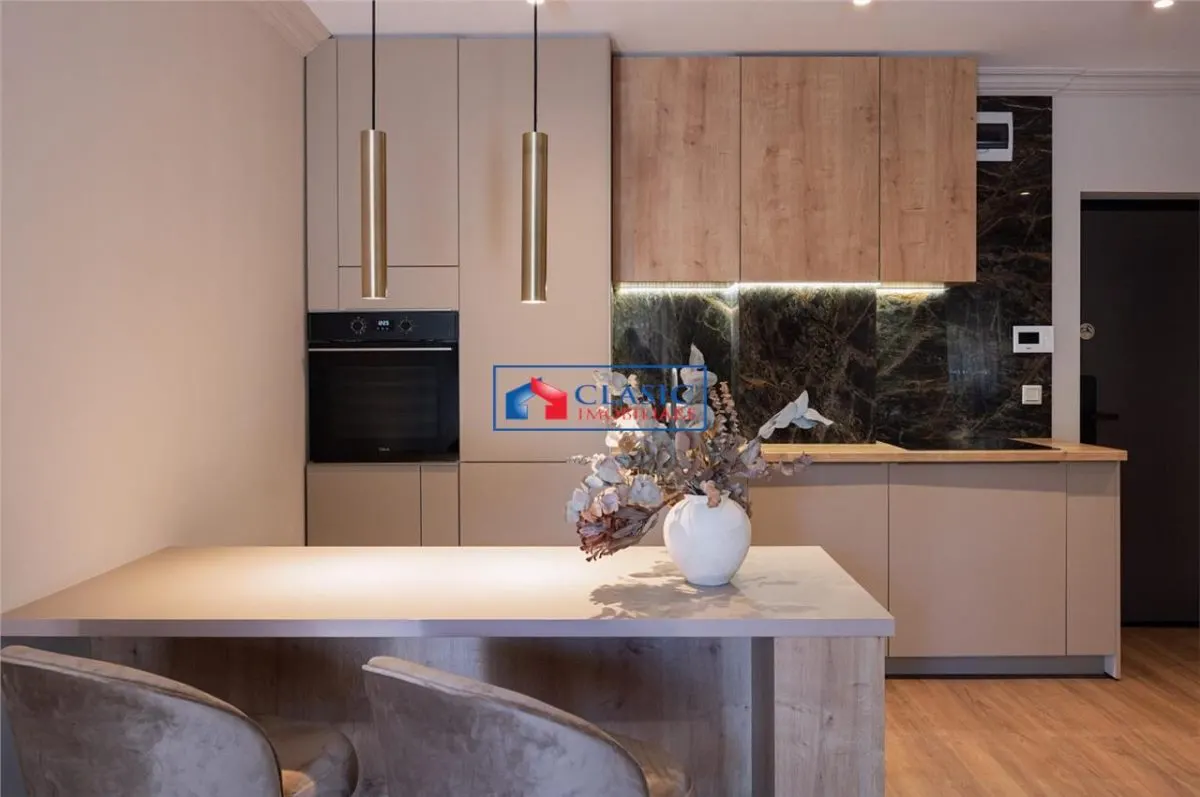 Inchiriere apartament 3 camere de LUX cu terasa, zona Piata Cipariu Centru, Cluj-Napoca - foto 2