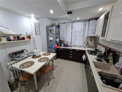 Vanzare apartament 3 camere decomandat Manastur zona Capat Primaverii, Cluj-Napoca - foto 2