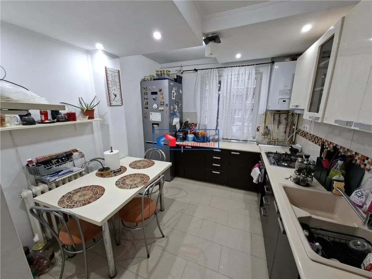 Vanzare apartament 3 camere decomandat Manastur zona Capat Primaverii, Cluj-Napoca - foto 2