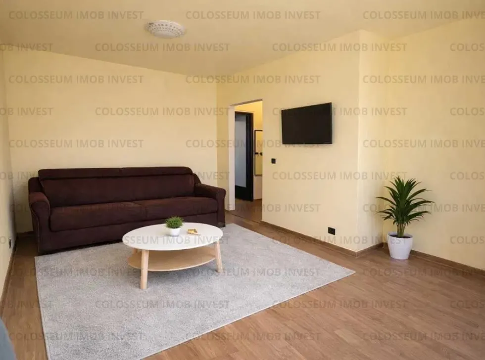 Apartament 2 camere, decomandat - zona Brasovul Vechi - foto 1