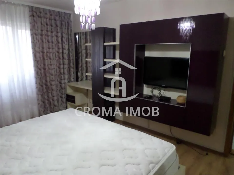 Inchiriere apartament 3 camere in Ploiestii zona Republicii - foto 1