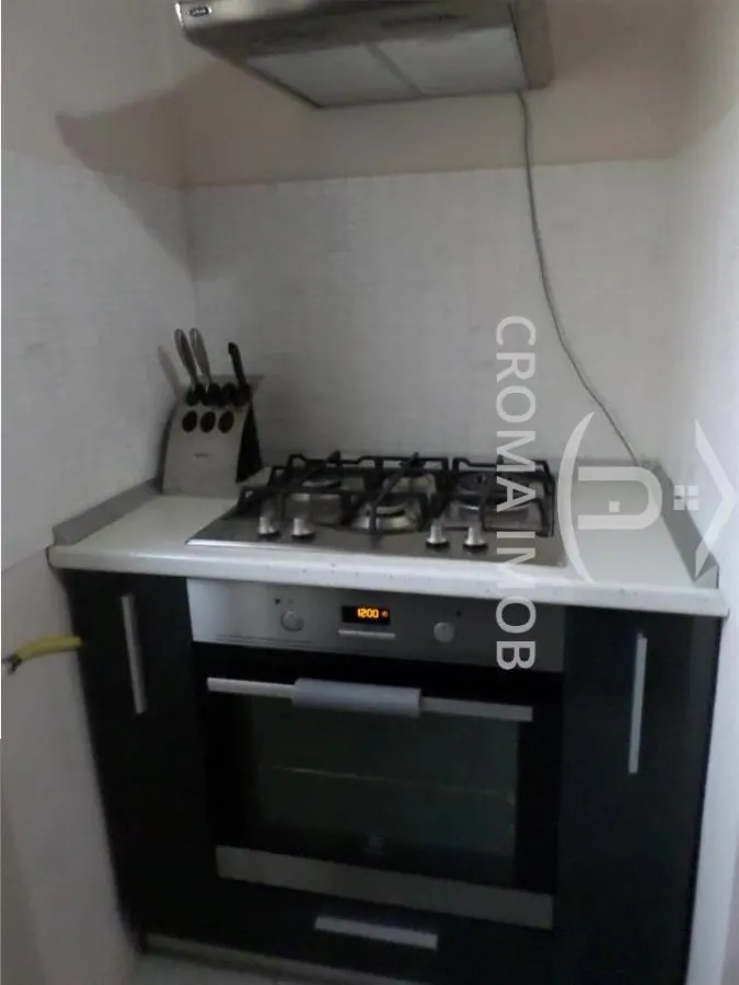 Inchiriere apartament 3 camere in Ploiestii zona Republicii - foto 8