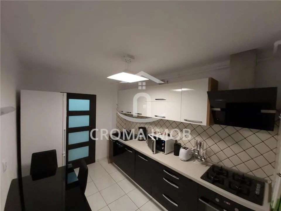 CromaImob Inchiriere apartament 3 camere, zona Republicii - foto 5