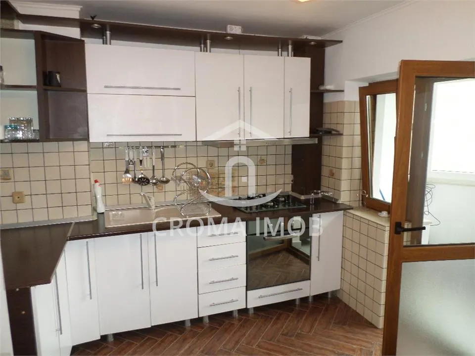 Apartament 2 camere de inchiriat in Ploiesti, zona Ultracentrala - foto 11