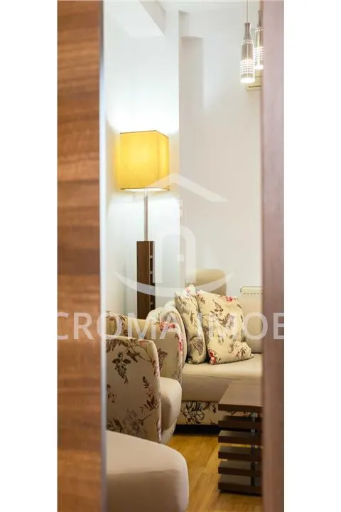 Cromaimob - Inchiriere apartament 3 camere, in Ploiesti, lux, zona Ultracentral - foto 2