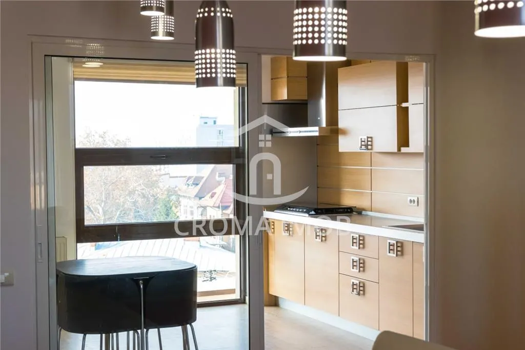 Cromaimob - Inchiriere apartament 3 camere, in Ploiesti, lux, zona Ultracentral - foto 11
