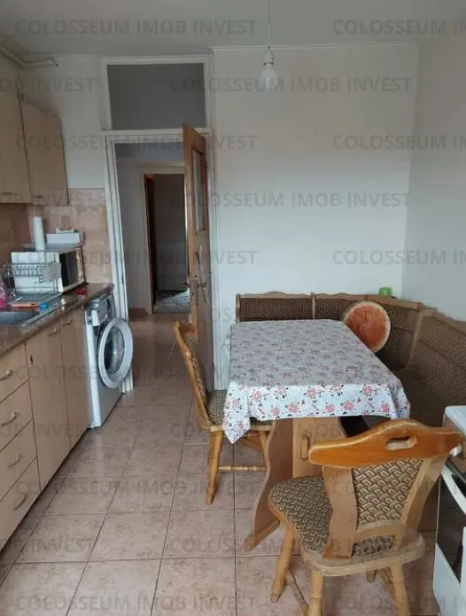 Apartament 3 camere, decomandat - zona Racadau - foto 4
