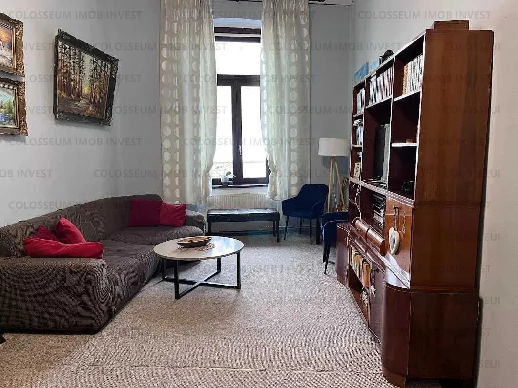 Apartament cu 3 camere,semidecomandat - zona Centru Istoric - foto 1