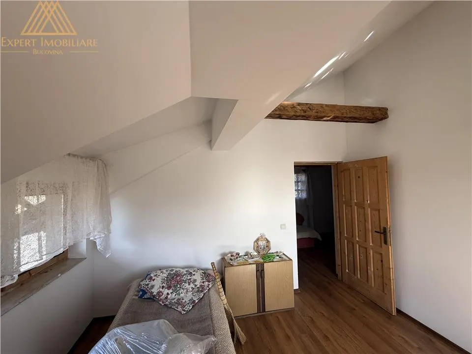Casa la munte cu teren 2 hectare - foto 11