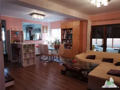 Apartament 4 cam in vila p+1 Green Residence, 1 Decembrie - foto 2