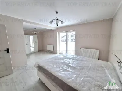 Oportunitate/ Vila spatioasa Familie/Complex  Crevedia - foto 13